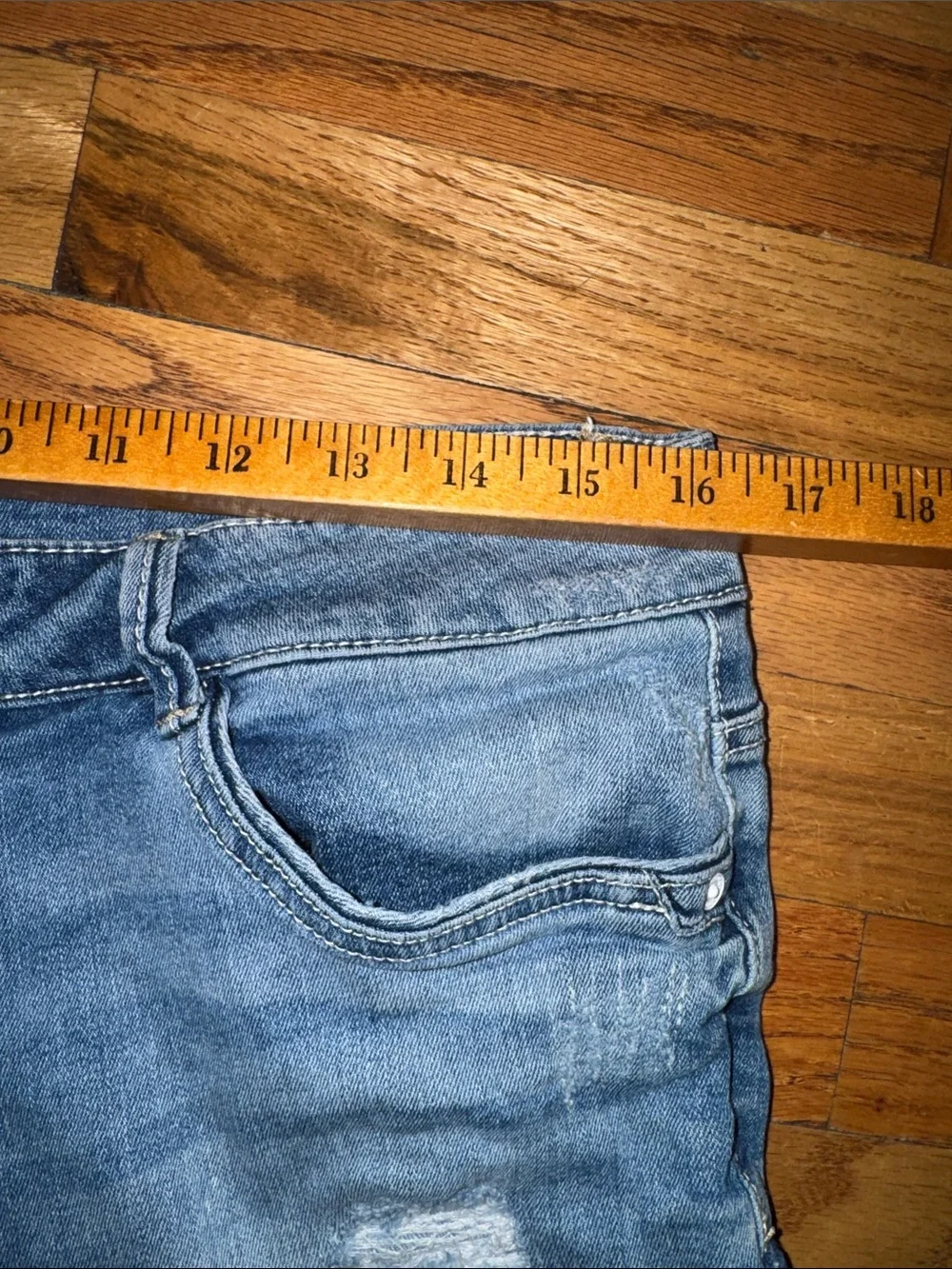 Democracy Distressed Denim Shorts in Medium Blue size‎ 12